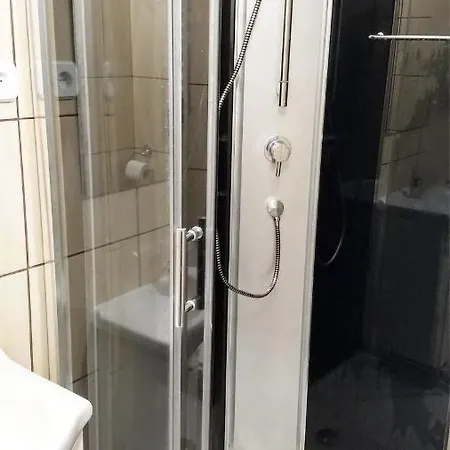 Chrobrego Goscinne W Centrum Blisko Morza