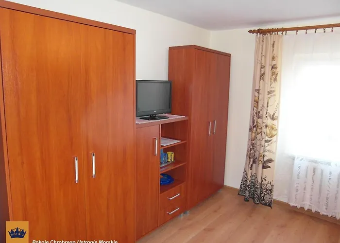 Chrobrego Goscinne W Centrum Blisko Morza Pensión Ustronie Morskie